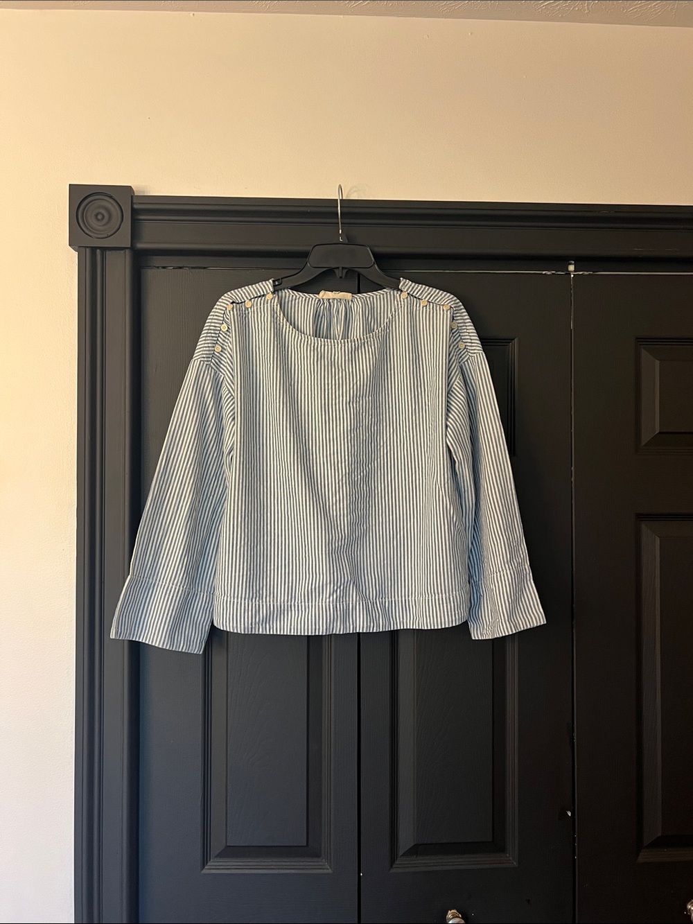 Madewell Light Blue & White Striped Long-Sleeve Blouse with Shoulder Buttons
